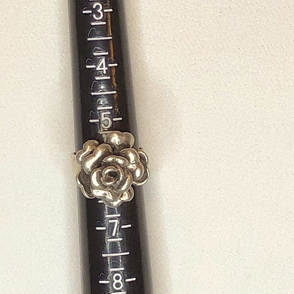 ROSE STERLING SILVER RING  .925 STAMPED ROSE IS 3/4” DIMENSIONAL AROUND SIZE 6 - Picture 3 of 14